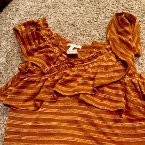 Maurice’s Ruffled top